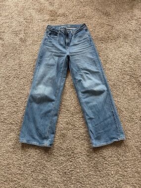 Old Navy Light Blue Wide-Leg Women's Jeans